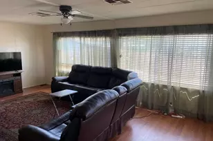 1010 E Bobier Dr, Vista, CA 92084 - Photo 3