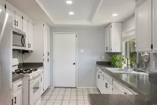 736 Granada Dr, Vista, CA 92083 - Photo 5