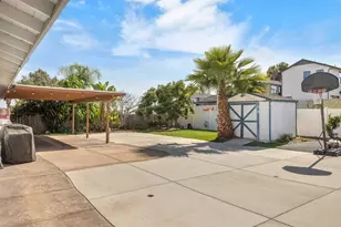 736 Granada Dr, Vista, CA 92083 - Photo 17