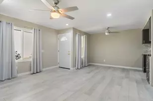 2828 Famosa Blvd, San Diego, CA 92107 - Photo 9