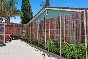 1744 Calle Jules, Vista, CA 92084 - Photo 35