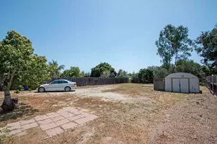 976 Olive Ave, Vista, CA 92083 - Photo 17