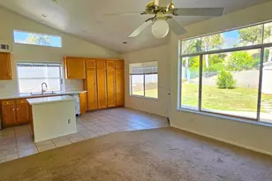 390 Pismo Bay Ct, Oceanside, CA 92056 - Photo 3