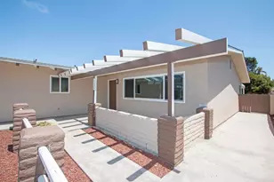 1133 & 1135 Gardena Rd, Encinitas, CA 92024 - Photo 13