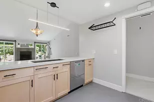 2201 Plaza De Las Flores, Carlsbad, CA 92009 - Photo 7
