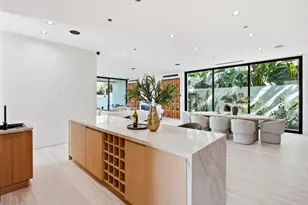 843 N Vista St, Los Angeles, CA 90046 - Photo 15