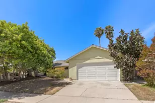 3133 Morningside Dr, Oceanside, CA 92056 - Photo 3