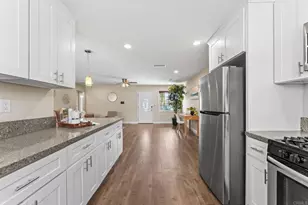 8820 Ellenwood Cir, Spring Valley, CA 91977 - Photo 15