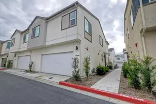 35265 Blossom Pl, Fallbrook, CA 92028 - Photo 3