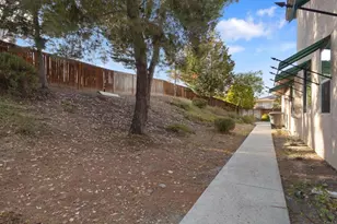 1577 Whispering Palm Dr, Oceanside, CA 92056 - Photo 33