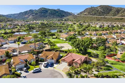 4903 Lake Park Court, Fallbrook, CA 92028 - Photo 3