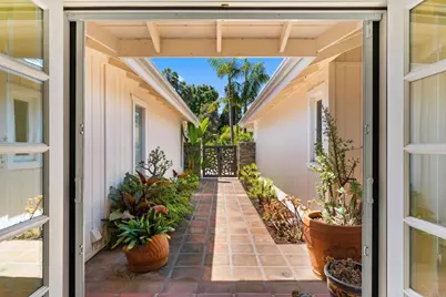 7640 Calle Madero, Carlsbad, CA 92009 - Photo 11