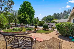 1855 Kurenda Way, Vista, CA 92083 - Photo 27