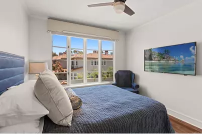 9784 Claiborne Square, La Jolla, CA 92037 - Photo 29