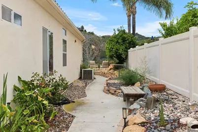 2357 Amber Oak Ln, Escondido, CA 92027 - Photo 33