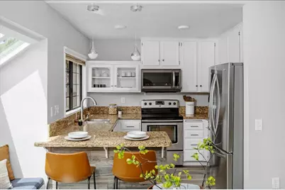 7319 Calle De Fuentes, Carlsbad, CA 92009 - Photo 5