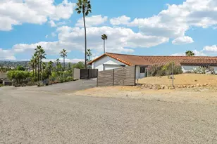 2068 Camino Culebra, Vista, CA 92084 - Photo 3