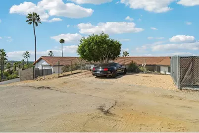 2068 Camino Culebra, Vista, CA 92084 - Photo 65