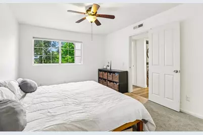 5070 Via Manos #B, Oceanside, CA 92057 - Photo 17