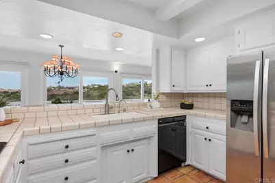 5942 Sagebrush Road, La Jolla, CA 92037 - Photo 9