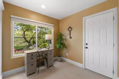 3555 Simsbury Ct, Carlsbad, CA 92010 - Photo 23