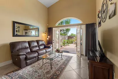 3555 Simsbury Ct, Carlsbad, CA 92010 - Photo 11