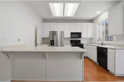 110 W Douglas Avenue, El Cajon, CA 92020 - Photo 9