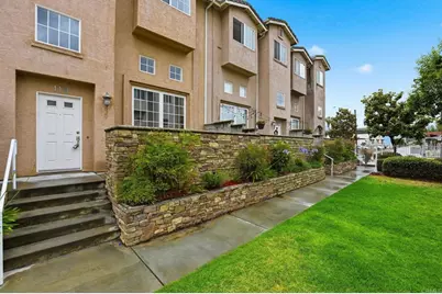 110 W Douglas Avenue, El Cajon, CA 92020 - Photo 3