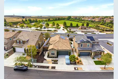 31869 Straw Lily Drive, Murrieta, CA 92563 - Photo 3
