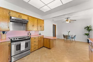 635 Pine Tree Ln, Vista, CA 92081 - Photo 11