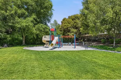 24798 Oakhurst Court, Murrieta, CA 92563 - Photo 31
