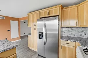 8549 De Vos Dr, Santee, CA 92071 - Photo 3