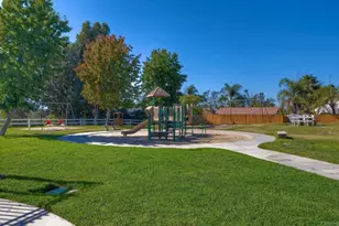 187 Paseo Marguerita, Vista, CA 92084 - Photo 33