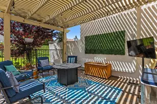 6551 Calle Valperizo, Carlsbad, CA 92009 - Photo 25