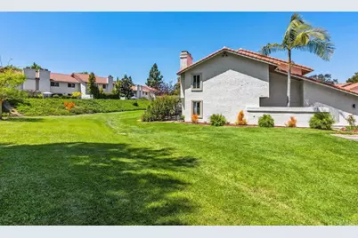 6551 Calle Valperizo, Carlsbad, CA 92009 - Photo 31