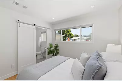 8135 Whelan Dr, San Diego, CA 92119 - Photo 15