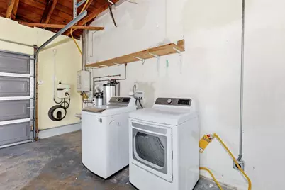 8135 Whelan Dr, San Diego, CA 92119 - Photo 27