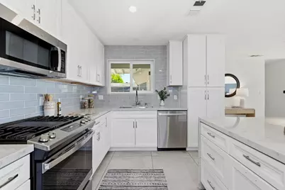 8135 Whelan Dr, San Diego, CA 92119 - Photo 11