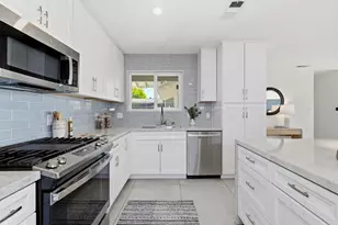 8135 Whelan Dr, San Diego, CA 92119 - Photo 11