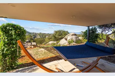 10042 Tall Oak Dr, Escondido, CA 92026 - Photo 57