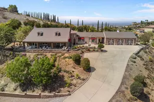 30419 Canyon Estates, Vista, CA 92084 - Photo 3