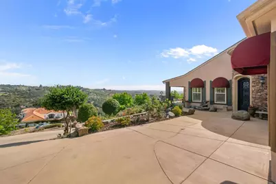 30419 Canyon Estates, Vista, CA 92084 - Photo 5