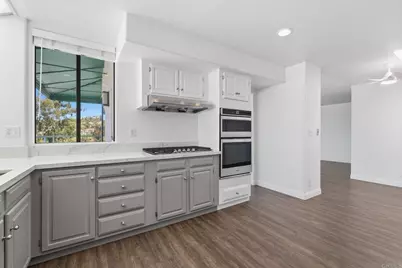 2558 Navarra Drive #E, Carlsbad, CA 92009 - Photo 7