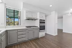 2558 Navarra Dr, Carlsbad, CA 92009 - Photo 7