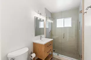 1241 Orkney Ln, Cardiff by the Sea, CA 92007 - Photo 17