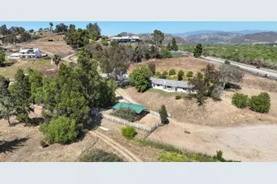 4554 Estate Drive, Fallbrook, CA 92028 - Photo 5