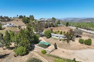 4554 Estate Dr, Fallbrook, CA 92028 - Photo 5