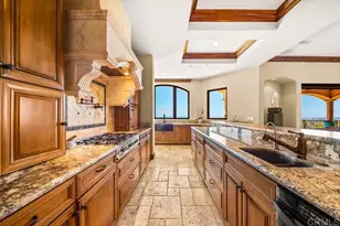 7133 Obelisco Cir, Carlsbad, CA 92009 - Photo 7