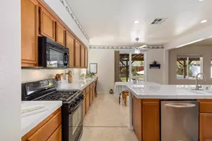 2834 Burgundy Lace Ln, San Jacinto, CA 92582 - Photo 13