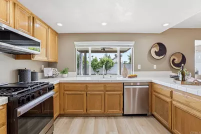 30121 Sierra Madre, Temecula, CA 92591 - Photo 13